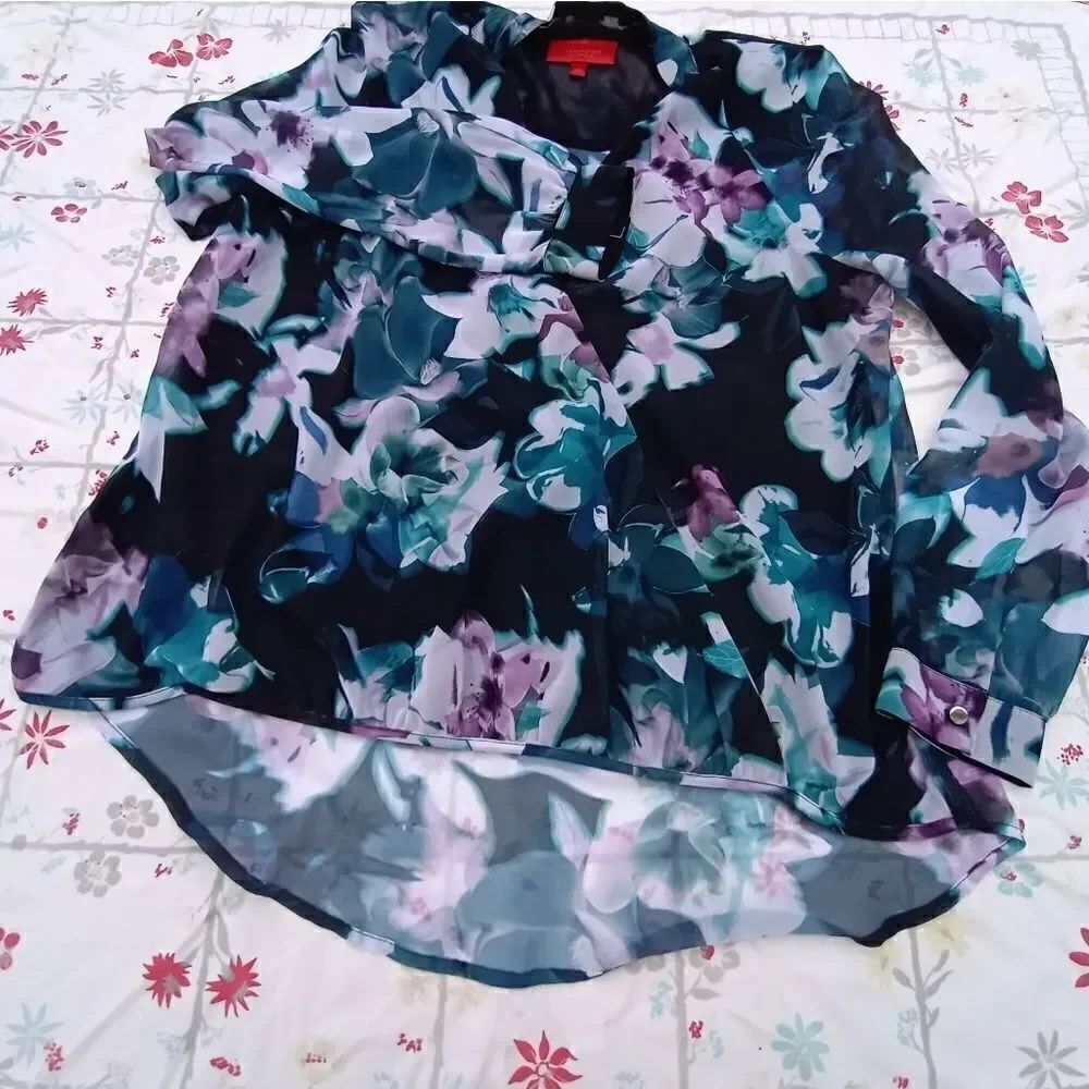 Jennifer Lopez Up-Down Women's Floral Lined Front Long Sleeve Blouse Size Large.